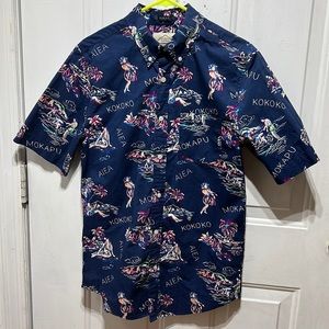 St. John’s Bay Hawaiian theme shirt